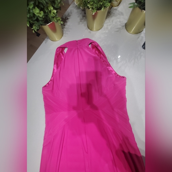 NWOT ADRIANNA PAPELL Sublime robe neuve d'excellente qualité bien doublée - Picture 8 of 8